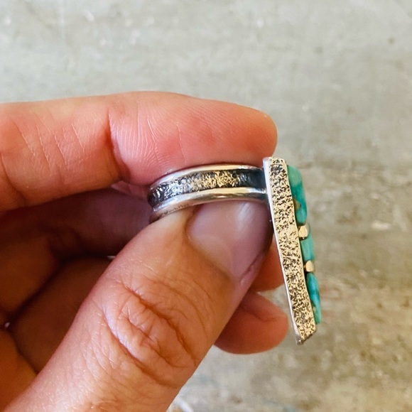 ♥️ Navajo ♥️ Lester James Sterling Silver & Kingman Turquoise Triangle Ring - Picture 6 of 14